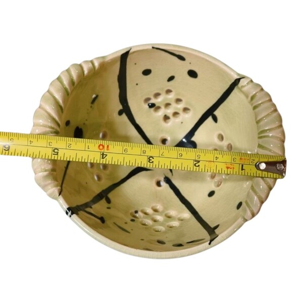 Beautiful 5.5" Ceramic Berry Colander with Artistic Design, Signed on Bottom - Picture 6 of 6